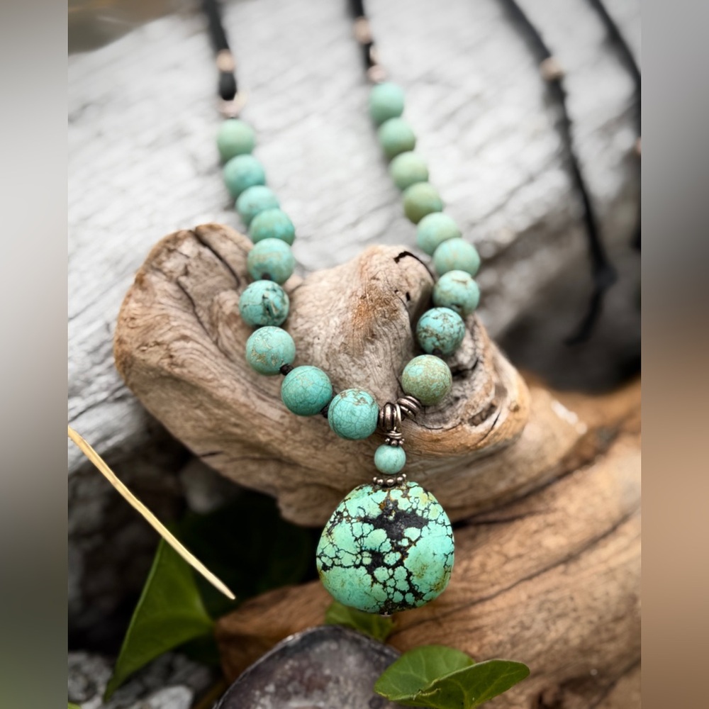 Southwestern Artisan Made Kingman Turquoise Beaded Pendant Leather Necklace